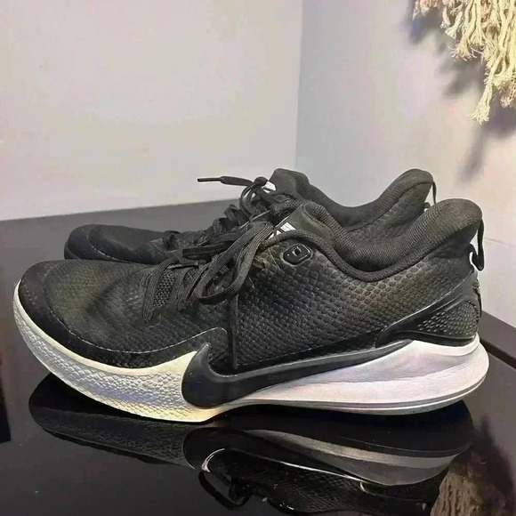 Size 13 - Nike Mamba Focus Black 2019 Mens Pre owned - Picture 3 of 8